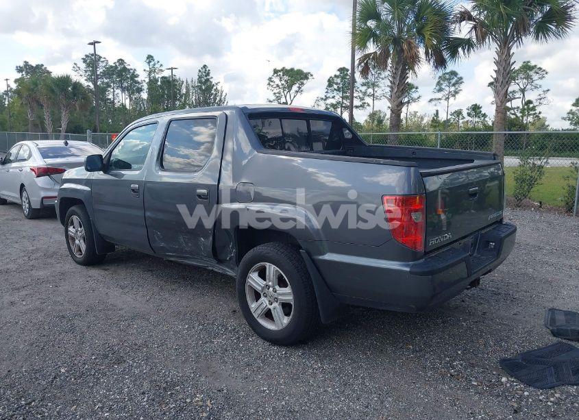 Photo 3 of 2010 Honda Ridgeline RTL (VIN 5FPYK1F56AB001976)
