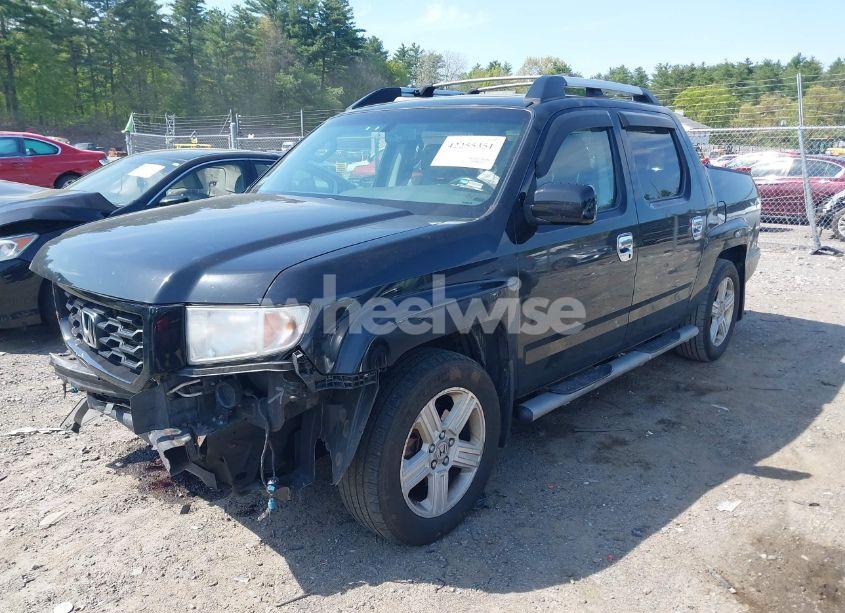 Photo 2 of 2010 Honda Ridgeline RTL (VIN 5FPYK1F56AB003730)