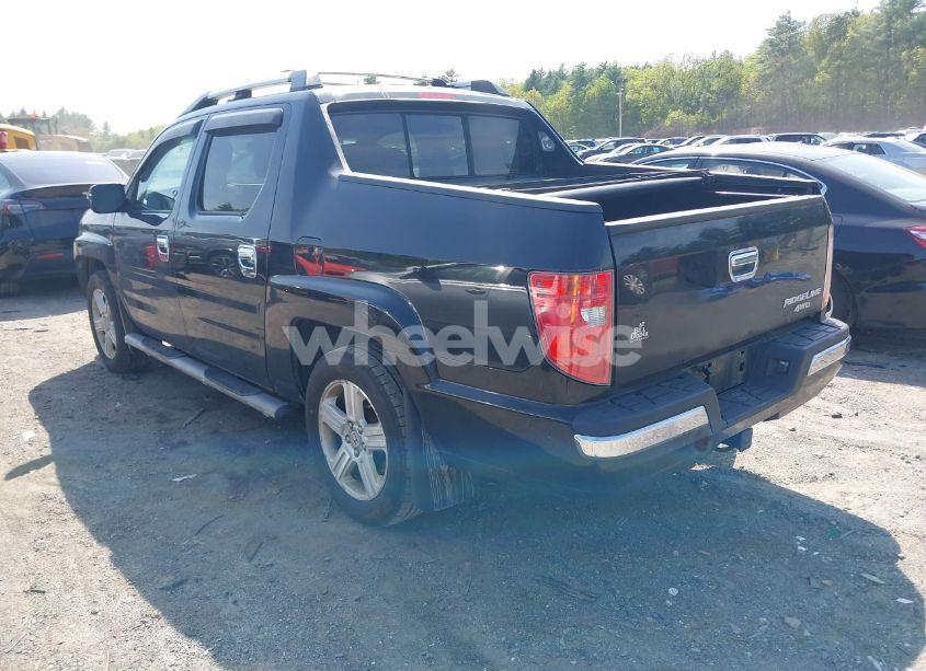 Photo 3 of 2010 Honda Ridgeline RTL (VIN 5FPYK1F56AB003730)