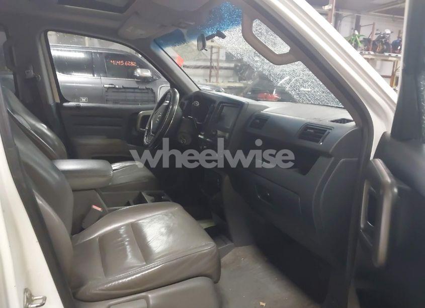 Photo 5 of 2010 Honda Ridgeline RTL (VIN 5FPYK1F56AB006207)