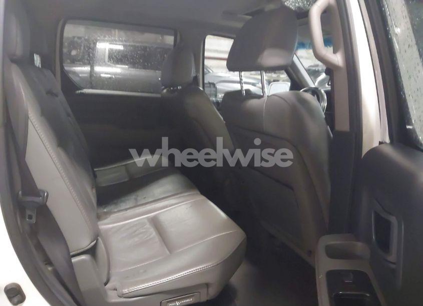 Photo 8 of 2010 Honda Ridgeline RTL (VIN 5FPYK1F56AB006207)