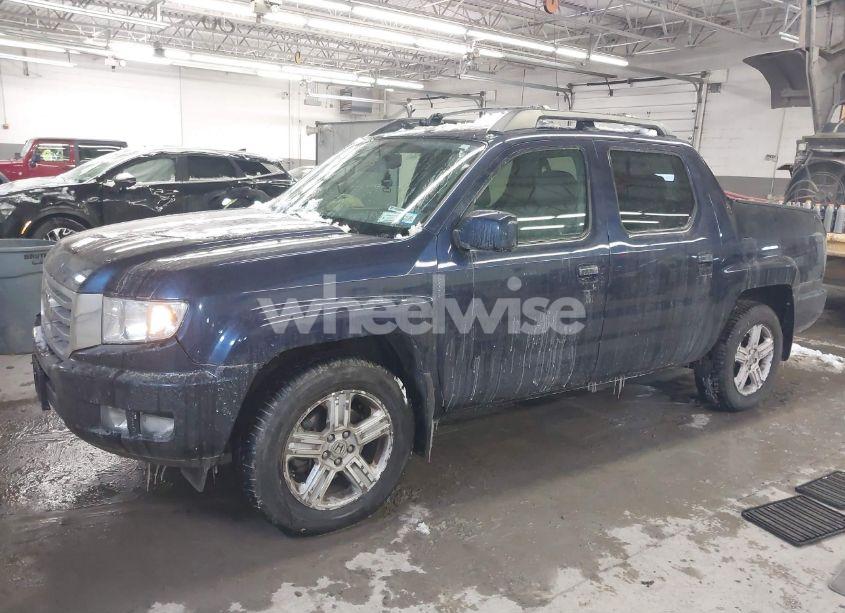 Photo 2 of 2013 Honda Ridgeline RTL (VIN 5FPYK1F56DB002369)