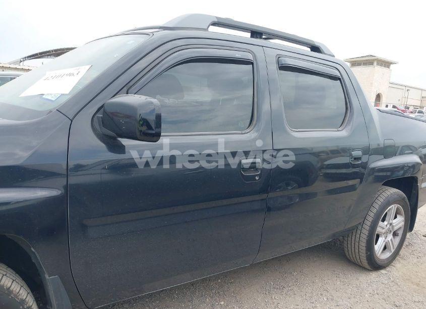 Photo 14 of 2013 Honda Ridgeline RTL (VIN 5FPYK1F56DB003473)