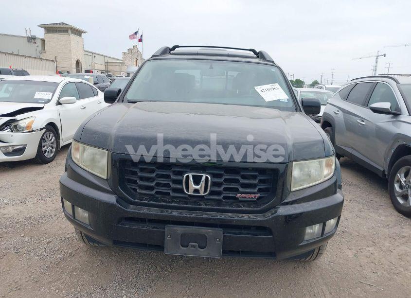 Photo 6 of 2013 Honda Ridgeline RTL (VIN 5FPYK1F56DB003473)