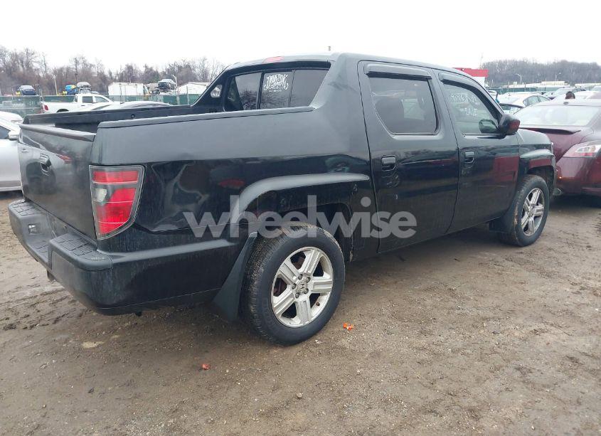 Photo 4 of 2013 Honda Ridgeline RTL (VIN 5FPYK1F56DB004414)