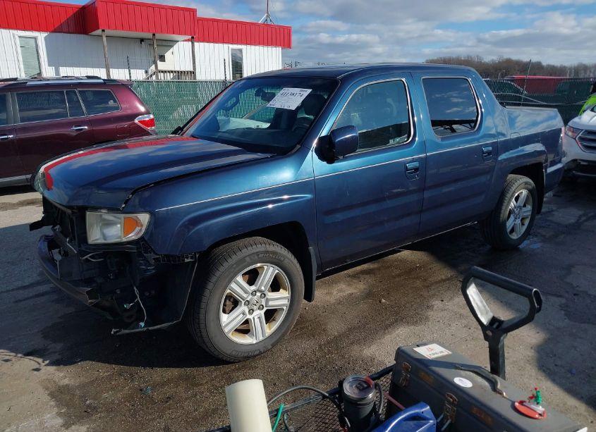 Photo 2 of 2010 Honda Ridgeline RTL (VIN 5FPYK1F57AB001758)