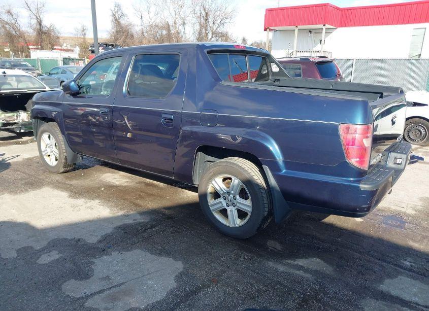 Photo 3 of 2010 Honda Ridgeline RTL (VIN 5FPYK1F57AB001758)