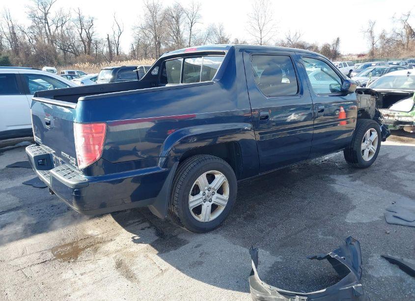 Photo 4 of 2010 Honda Ridgeline RTL (VIN 5FPYK1F57AB001758)