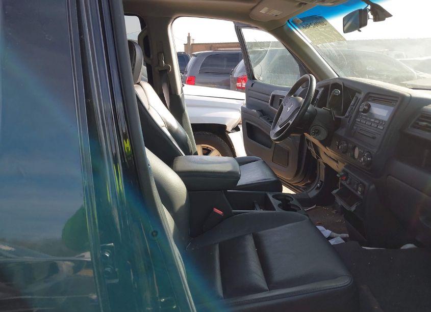 Photo 5 of 2011 Honda Ridgeline RTL (VIN 5FPYK1F57BB003253)