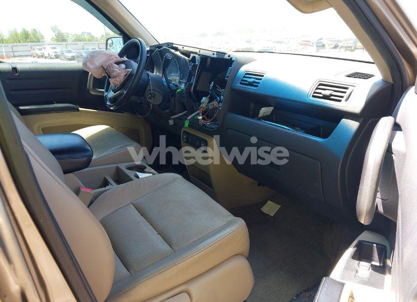 Photo 5 of 2011 Honda Ridgeline RTL (VIN 5FPYK1F57BB452321)