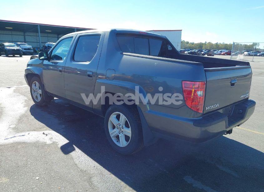 Photo 3 of 2011 Honda Ridgeline RTL (VIN 5FPYK1F57BB455140)