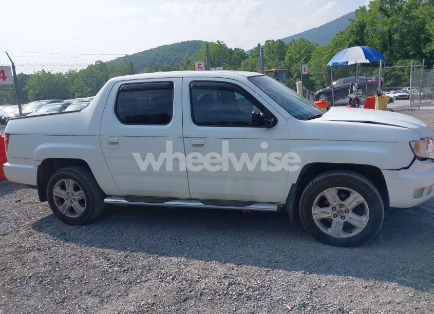 Photo 13 of 2010 Honda Ridgeline RTL (VIN 5FPYK1F58AB012526)