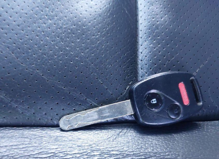 Photo 11 of 2011 Honda Ridgeline RTL (VIN 5FPYK1F58BB001320)