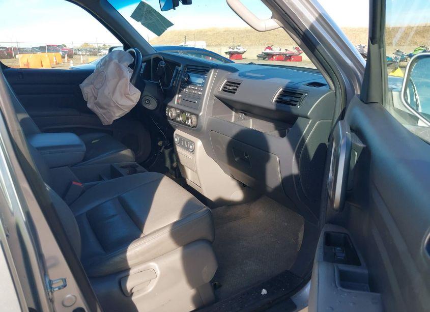 Photo 5 of 2012 Honda Ridgeline RTL (VIN 5FPYK1F58CB453530)