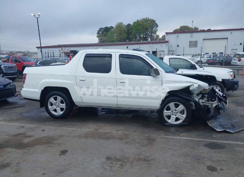 Photo 13 of 2014 Honda Ridgeline RTL (VIN 5FPYK1F58EB011186)