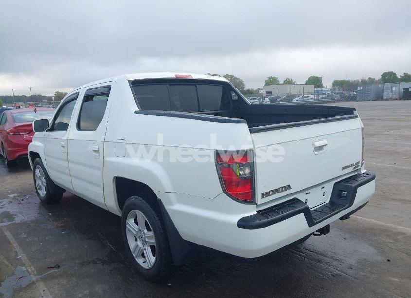 Photo 14 of 2014 Honda Ridgeline RTL (VIN 5FPYK1F58EB011186)