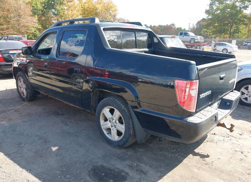 Photo 3 of 2010 Honda Ridgeline RTL (VIN 5FPYK1F59AB503879)