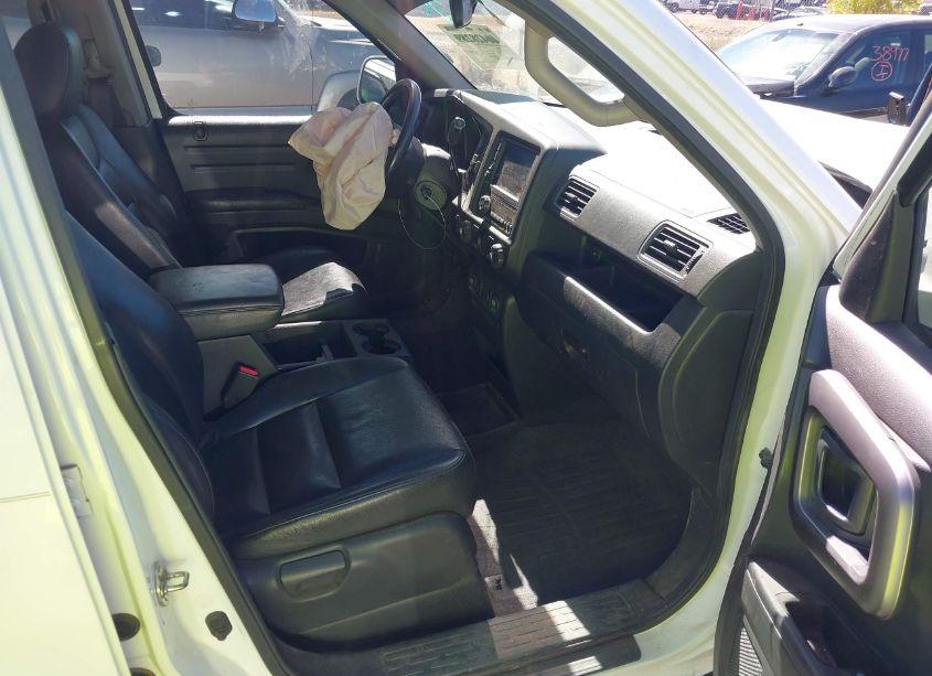 Photo 5 of 2014 Honda Ridgeline SE (VIN 5FPYK1F67EB008269)