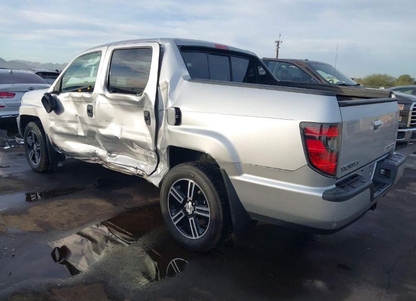 Photo 3 of 2014 Honda Ridgeline SPORT (VIN 5FPYK1F70EB002631)