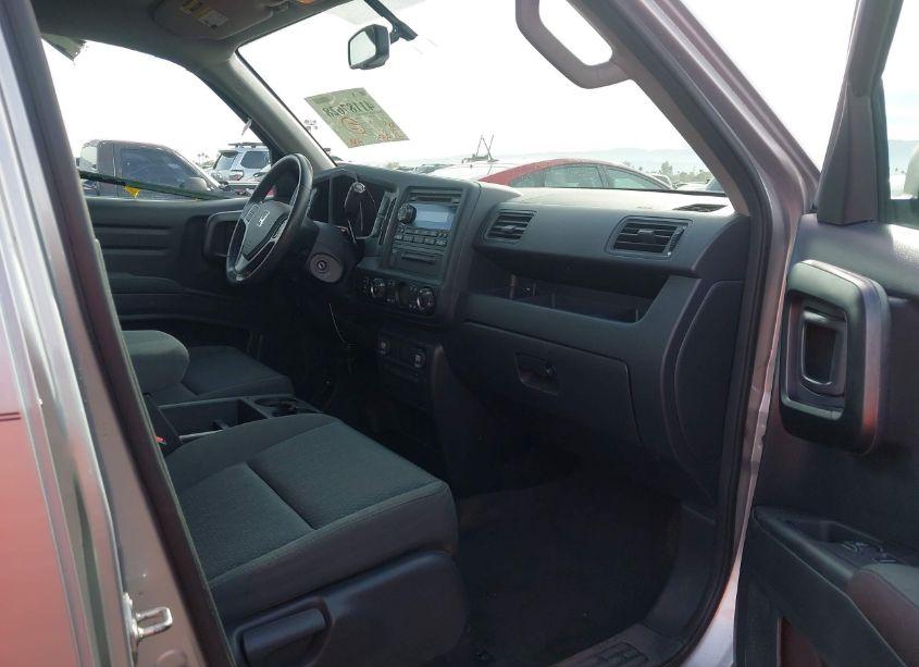 Photo 5 of 2014 Honda Ridgeline SPORT (VIN 5FPYK1F70EB002631)