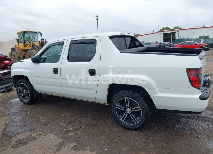 Photo 15 of 2014 Honda Ridgeline SPORT (VIN 5FPYK1F70EB009711)