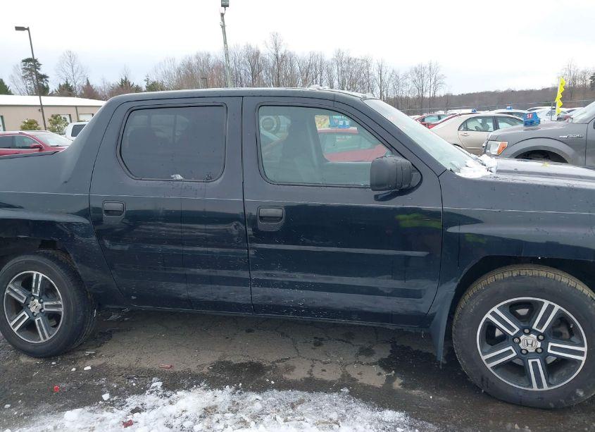 Photo 13 of 2013 Honda Ridgeline SPORT (VIN 5FPYK1F71DB001857)