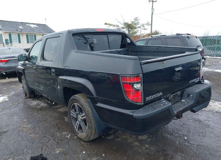 Photo 3 of 2013 Honda Ridgeline SPORT (VIN 5FPYK1F71DB001857)