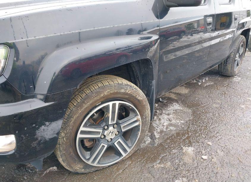 Photo 6 of 2013 Honda Ridgeline SPORT (VIN 5FPYK1F71DB001857)