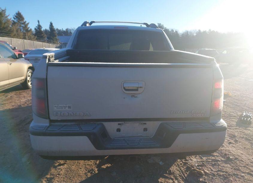 Photo 17 of 2014 Honda Ridgeline SPORT (VIN 5FPYK1F71EB005635)