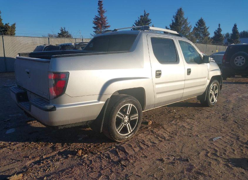 Photo 4 of 2014 Honda Ridgeline SPORT (VIN 5FPYK1F71EB005635)