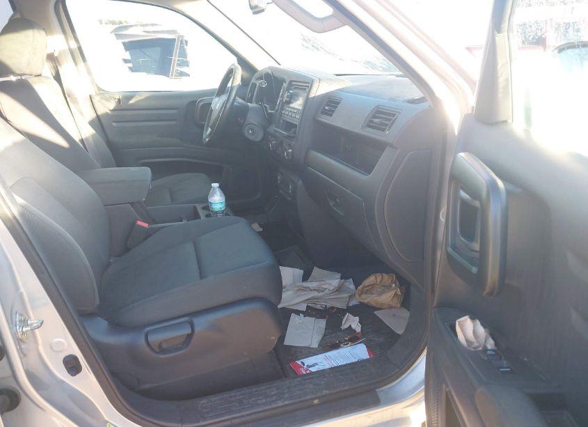 Photo 5 of 2014 Honda Ridgeline SPORT (VIN 5FPYK1F71EB005635)