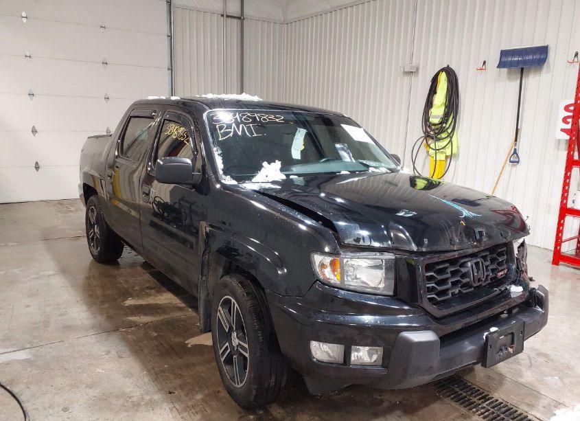 2014 Honda Ridgeline SPORT (VIN 5FPYK1F72EB011489) main photo