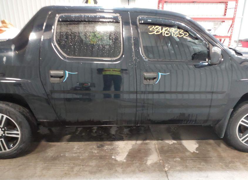 Photo 14 of 2014 Honda Ridgeline SPORT (VIN 5FPYK1F72EB011489)