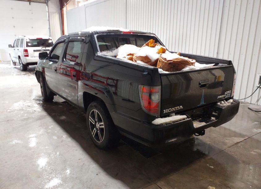 Photo 3 of 2014 Honda Ridgeline SPORT (VIN 5FPYK1F72EB011489)