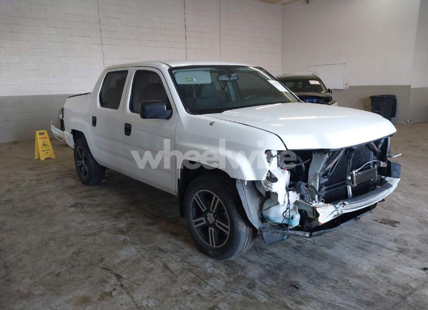 2014 Honda Ridgeline SPORT (VIN 5FPYK1F73EB002137) main photo