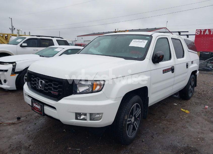 Photo 2 of 2013 Honda Ridgeline SPORT (VIN 5FPYK1F75DB016989)