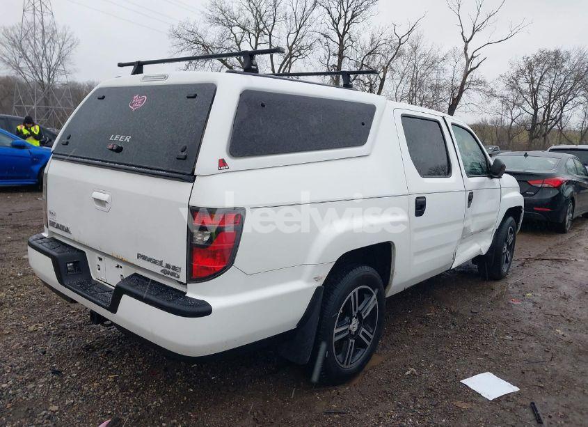 Photo 4 of 2013 Honda Ridgeline SPORT (VIN 5FPYK1F75DB016989)