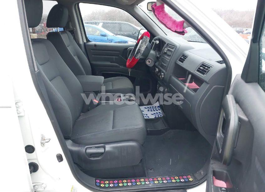 Photo 5 of 2013 Honda Ridgeline SPORT (VIN 5FPYK1F75DB016989)