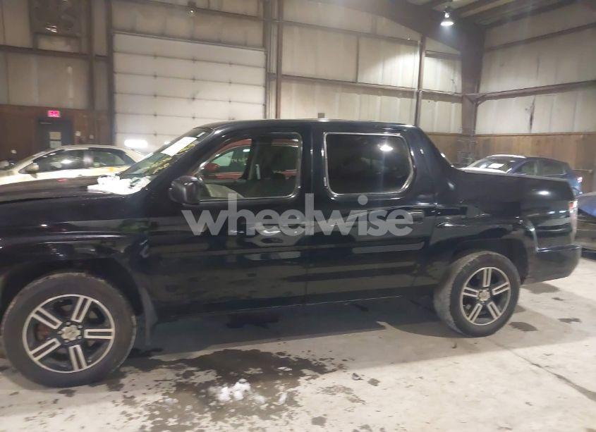 Photo 14 of 2014 Honda Ridgeline SPORT (VIN 5FPYK1F75EB013172)