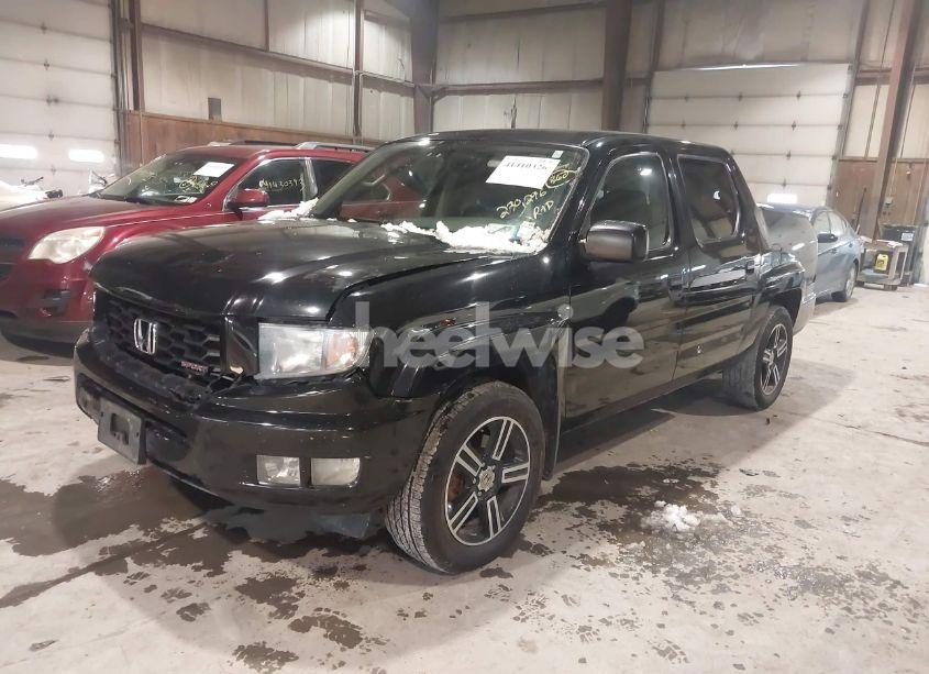 Photo 2 of 2014 Honda Ridgeline SPORT (VIN 5FPYK1F75EB013172)