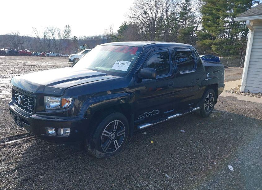 Photo 2 of 2012 Honda Ridgeline SPORT (VIN 5FPYK1F77CB456985)