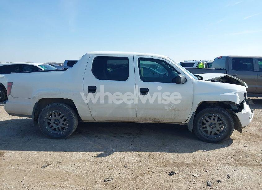 Photo 14 of 2014 Honda Ridgeline SPORT (VIN 5FPYK1F78EB011254)