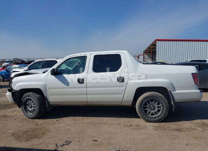 Photo 15 of 2014 Honda Ridgeline SPORT (VIN 5FPYK1F78EB011254)