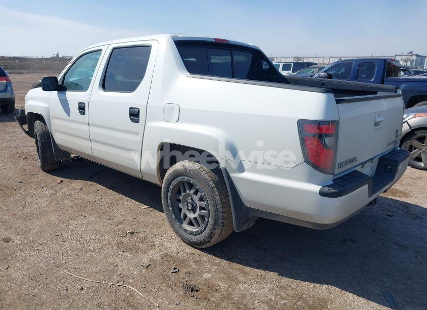 Photo 3 of 2014 Honda Ridgeline SPORT (VIN 5FPYK1F78EB011254)