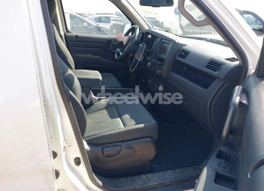 Photo 5 of 2014 Honda Ridgeline SPORT (VIN 5FPYK1F78EB011254)