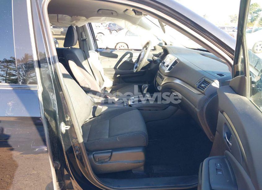 Photo 5 of 2019 Honda Ridgeline SPORT (VIN 5FPYK2F1XKB005551)