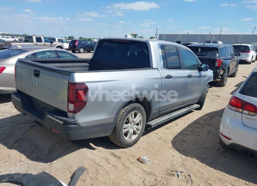 Photo 4 of 2019 Honda Ridgeline RT (VIN 5FPYK2F22KB006427)