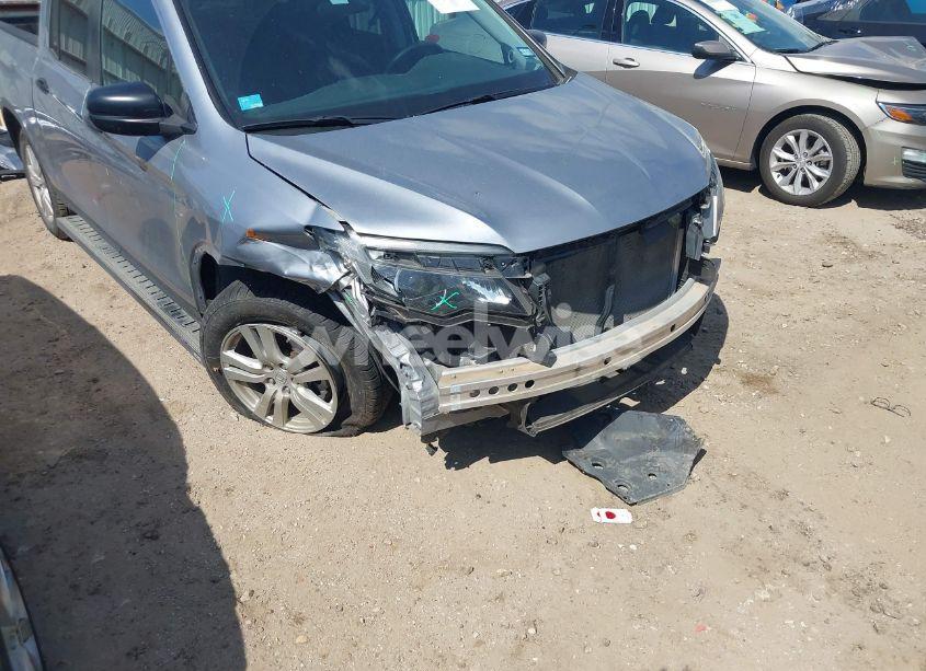 Photo 6 of 2019 Honda Ridgeline RT (VIN 5FPYK2F22KB006427)