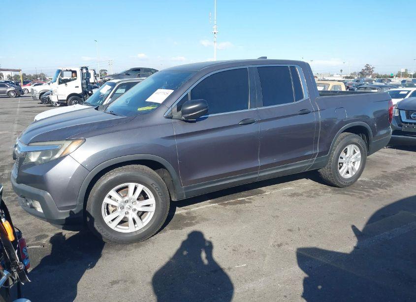 Photo 2 of 2017 Honda Ridgeline RT (VIN 5FPYK2F23HB010124)