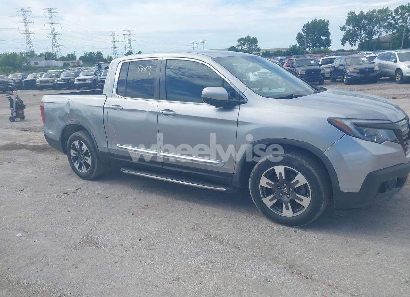 2017 Honda Ridgeline RTL (VIN 5FPYK2F51HB001500) main photo